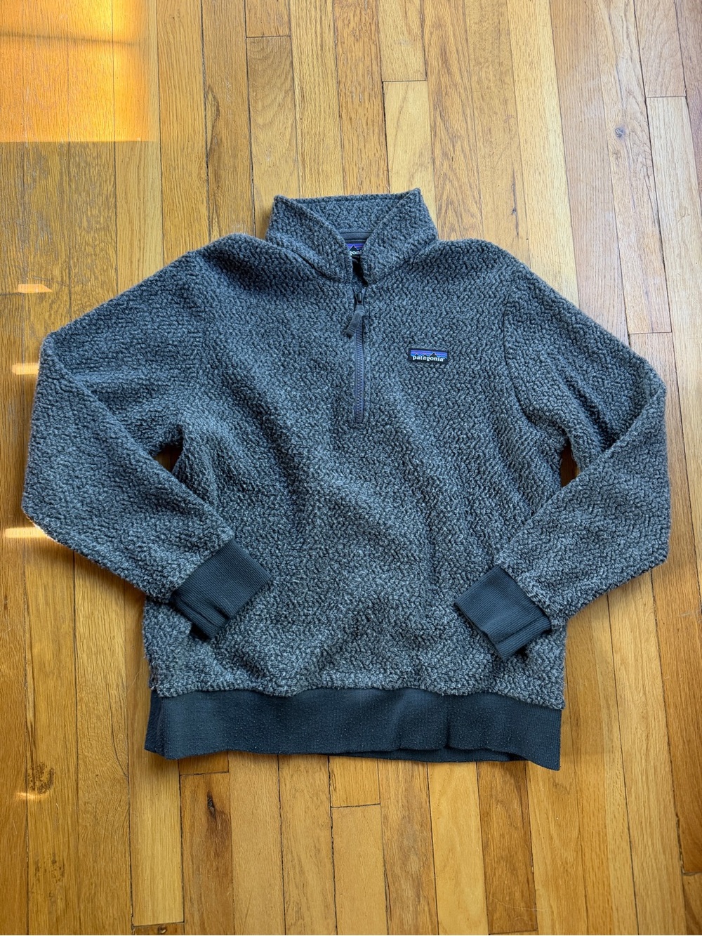 Patagonia gray textured fleece quarter zip sweatshirt